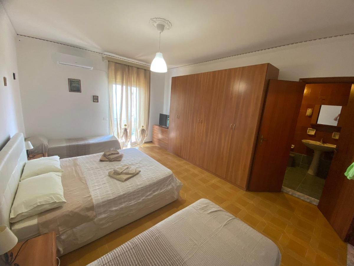 Mi 'Ffaciu E Mi Ricriu Casa Vacanze 卡斯泰尔莫拉 外观 照片