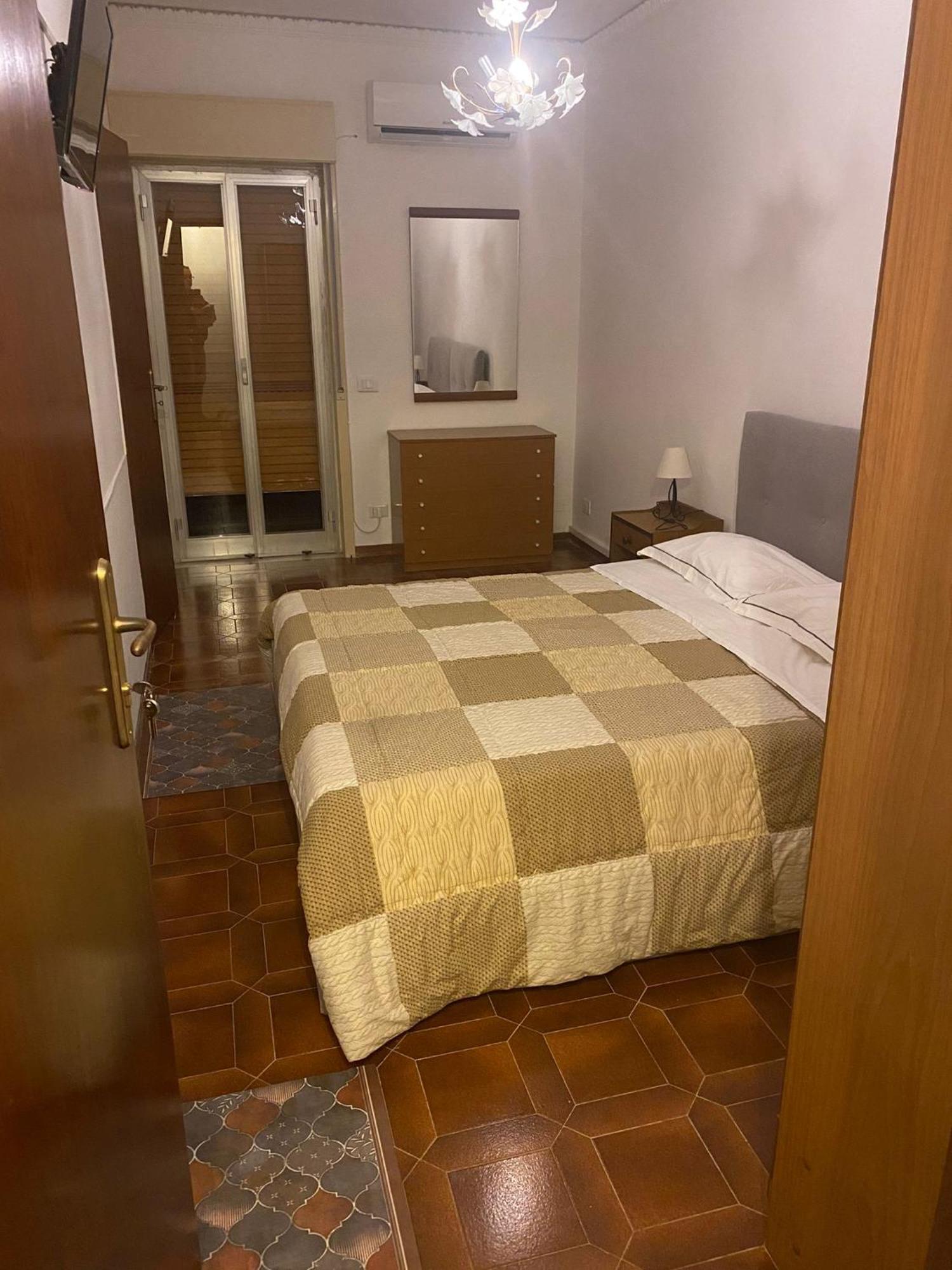 Mi 'Ffaciu E Mi Ricriu Casa Vacanze 卡斯泰尔莫拉 外观 照片