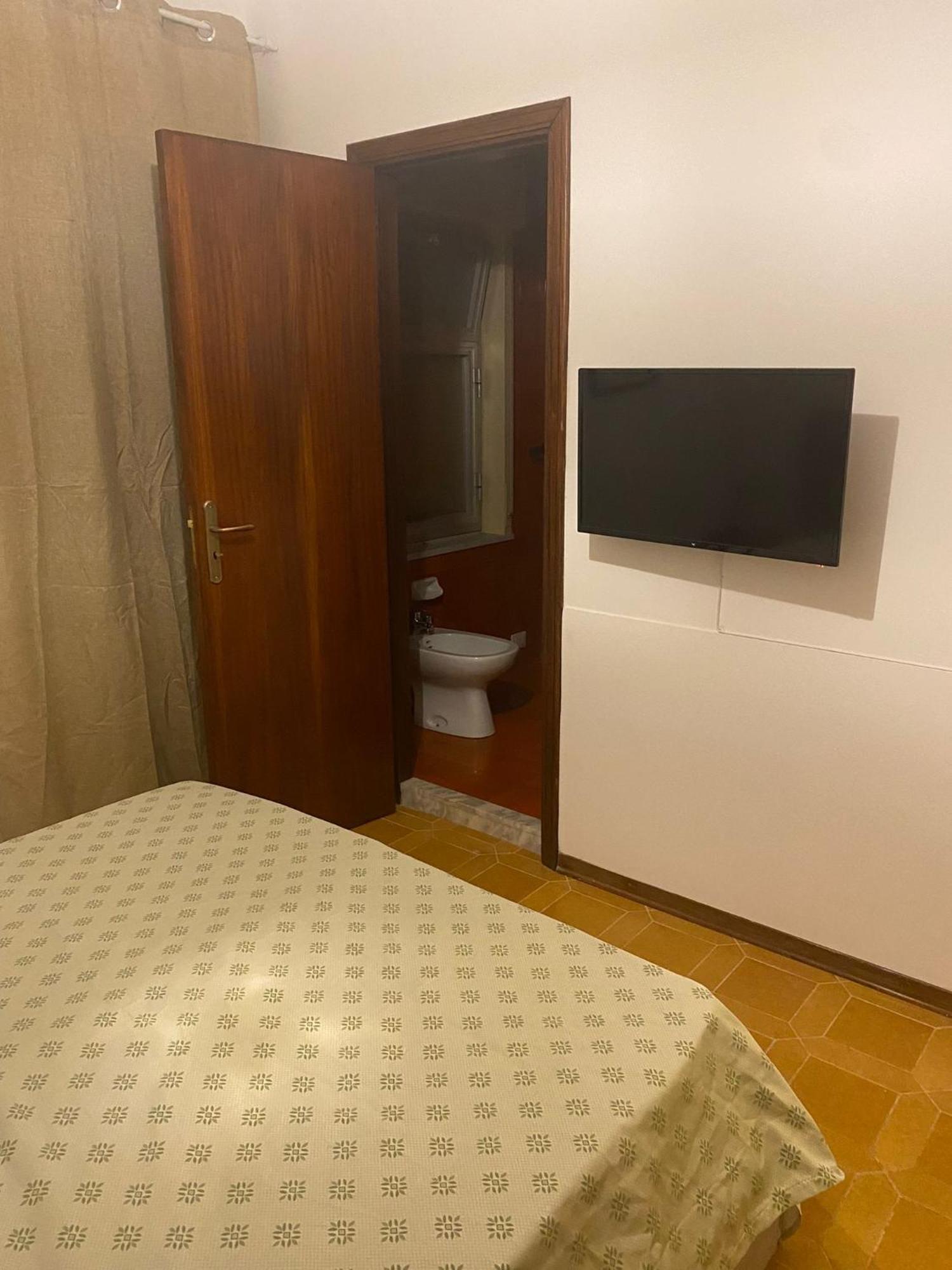 Mi 'Ffaciu E Mi Ricriu Casa Vacanze 卡斯泰尔莫拉 外观 照片